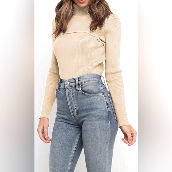 NWOT Women’s Turtleneck Knit Sweater - Picture 3 of 7